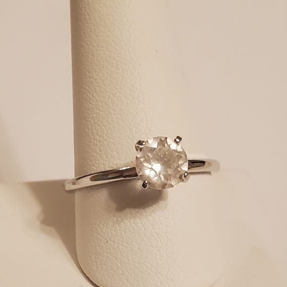 Vintage Uncas Silver Solitaire Crystal Ring - Picture 3 of 13